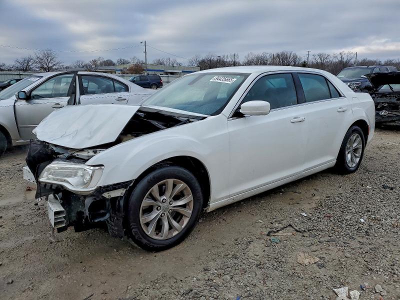 CHRYSLER 300 LIMITE 2015 with VIN 2C3CCAAG5FH882152 - Photo from auction