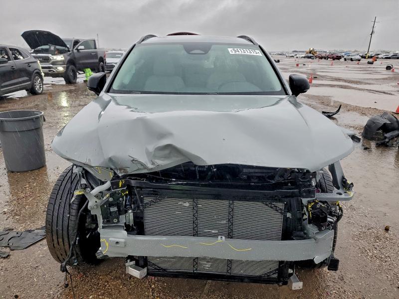 Photo 5 from auction – 2026 VOLVO XC40 PLUS with VIN YV4L12UCXT2676309