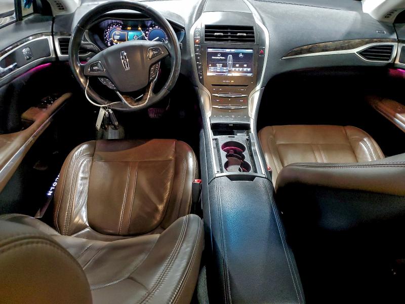 Photo 8 from auction – 2016 LINCOLN MKZ with VIN 3LN6L2GK8GR602476