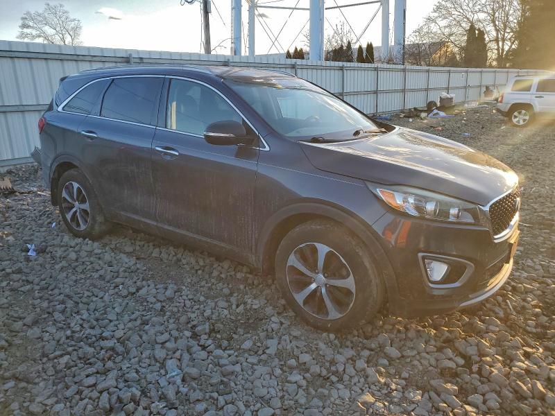 Photo 4 from auction – 2016 KIA SORENTO EX with VIN 5XYPH4A19GG019897