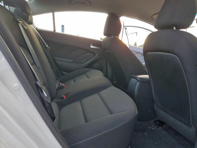 Photo 10 from auction – 2017 KIA FORTE LX with VIN 3KPFK4A73HE084048