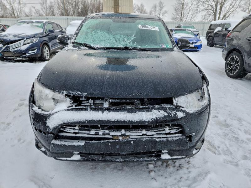 Photo 5 from auction – 2014 MITSUBISHI OUTLANDER with VIN JA4AZ3A3XEZ017678