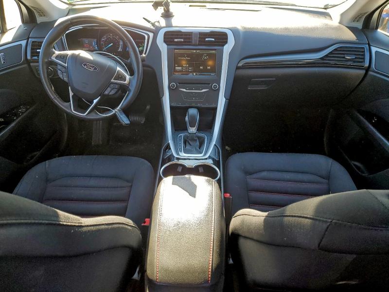 Photo 8 from auction – 2015 FORD FUSION SE with VIN 3FA6P0LU8FR214737