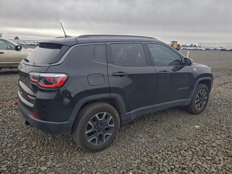 Photo 3 from auction – 2019 JEEP COMPASS TR with VIN 3C4NJDDB6KT760574