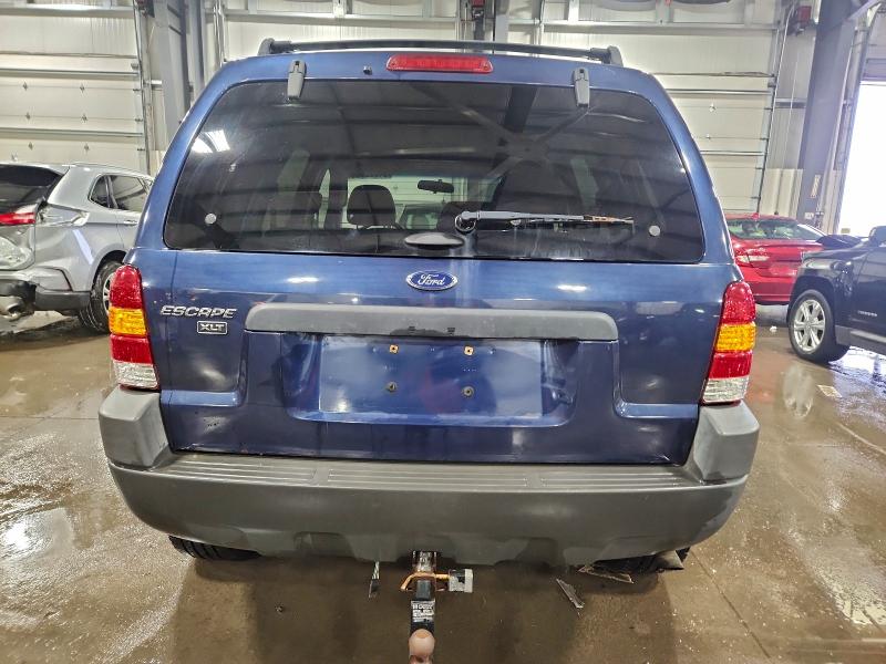 Photo 6 from auction – 2004 FORD ESCAPE XLT with VIN 1FMCU93184KB22332