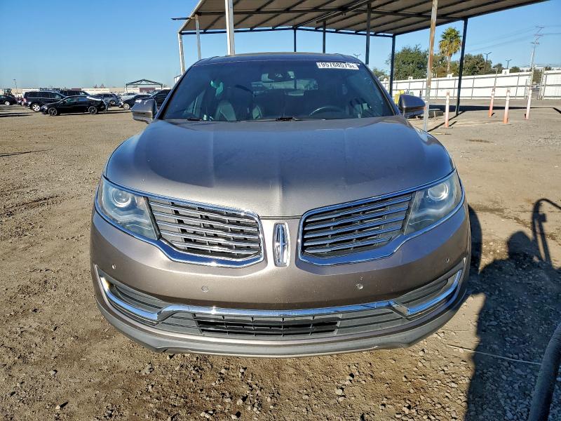 Zdjęcie 5 z aukcji – 2016 LINCOLN MKX RESERV z VIN 2LMTJ8LP3GBL43637