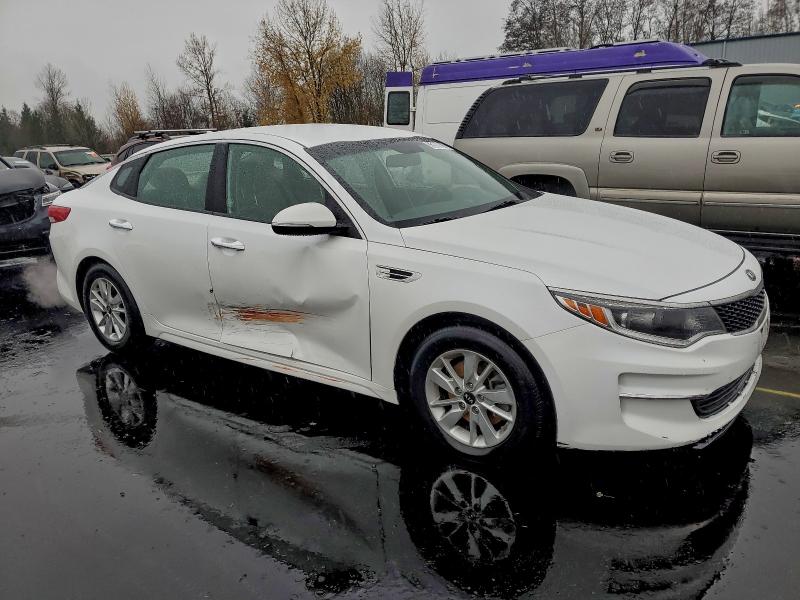 Photo 4 from auction – 2016 KIA OPTIMA LX with VIN 5XXGT4L37GG071031
