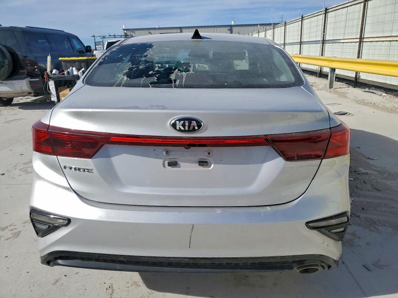Photo 6 from auction – 2021 KIA FORTE with VIN 3KPF24AD2ME377181