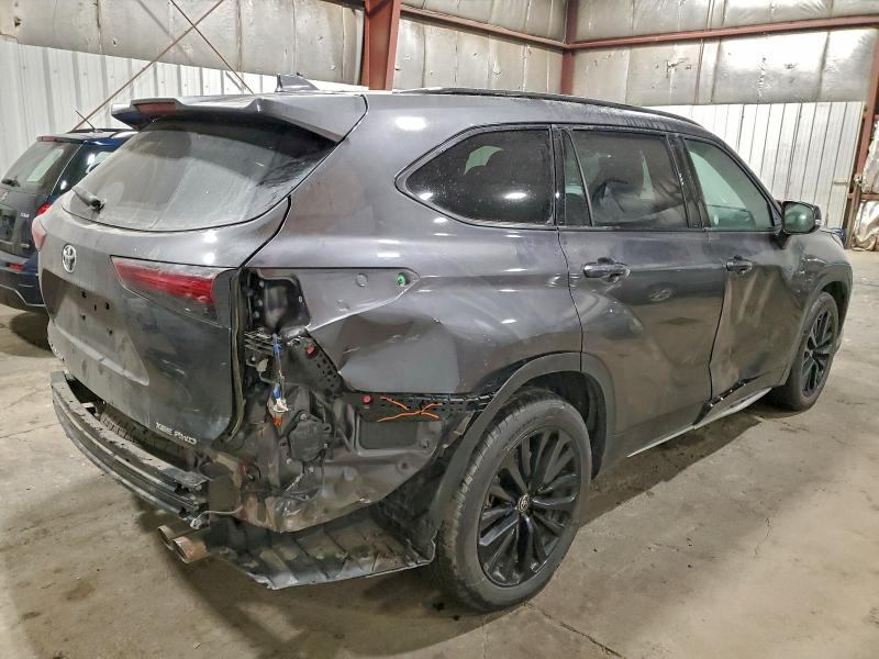 Photo 3 from auction – 2025 TOYOTA HIGHLANDER with VIN 5TDKDRBH1SS586549