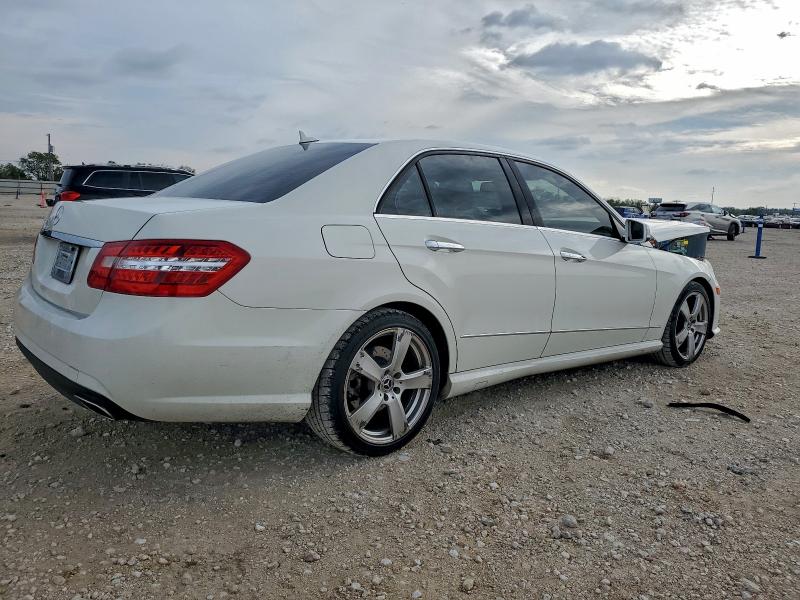 Photo 3 from auction – 2010 MERCEDES-BENZ E 350 with VIN WDDHF5GB3AA055274