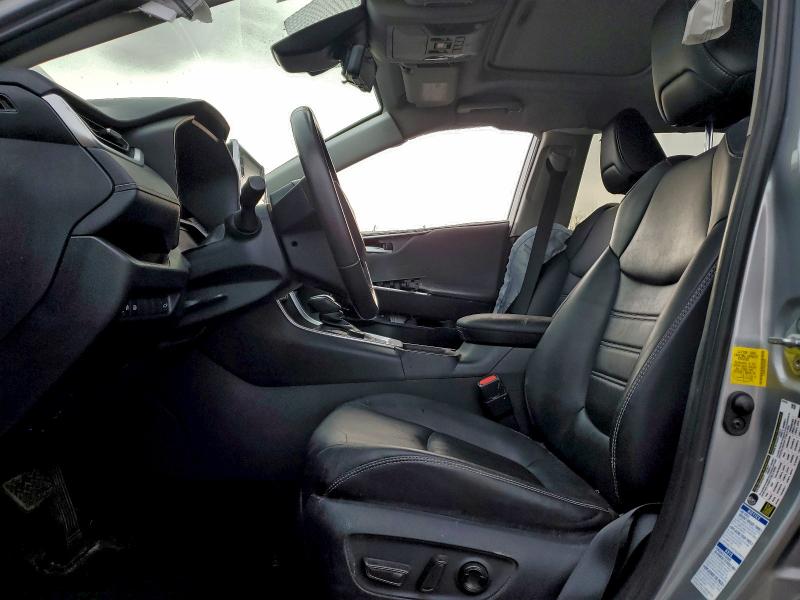 Photo 7 from auction – 2019 TOYOTA RAV4 LIMIT with VIN 2T3DWRFV9KW016087
