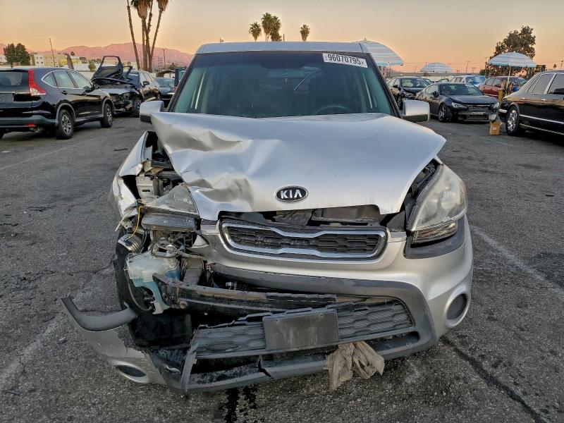 Photo 5 from auction – 2012 KIA SOUL with VIN KNDJT2A51C7408813
