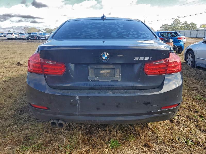 Photo 6 from auction – 2015 BMW 328 I with VIN WBA3A5G5XFNS82357