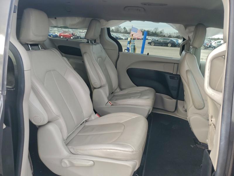 Photo 11 from auction – 2019 CHRYSLER PACIFICA H with VIN 2C4RC1L77KR653527