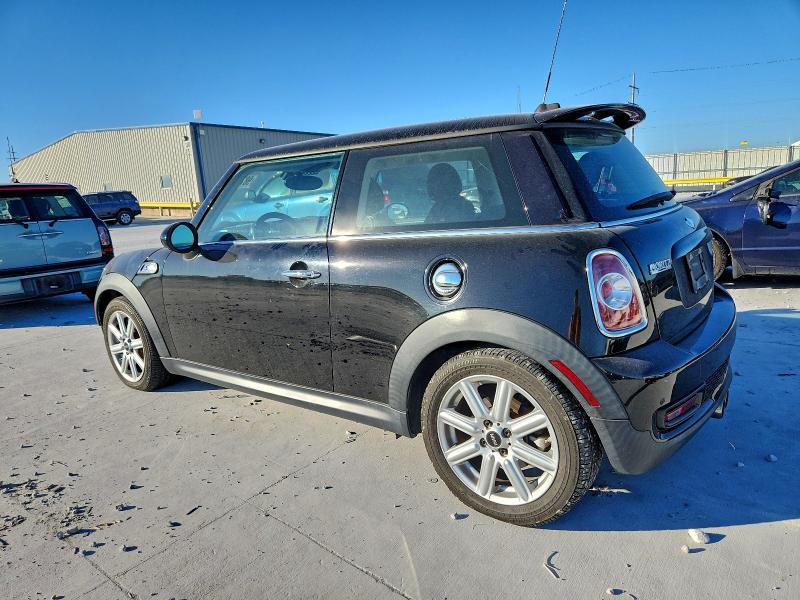 Photo 2 from auction – 2012 MINI COOPER S with VIN WMWSV3C52CTY17103