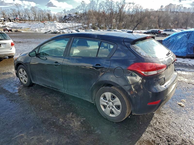 Photo 2 from auction – 2017 KIA FORTE LX with VIN KNAFK5A84H5679367