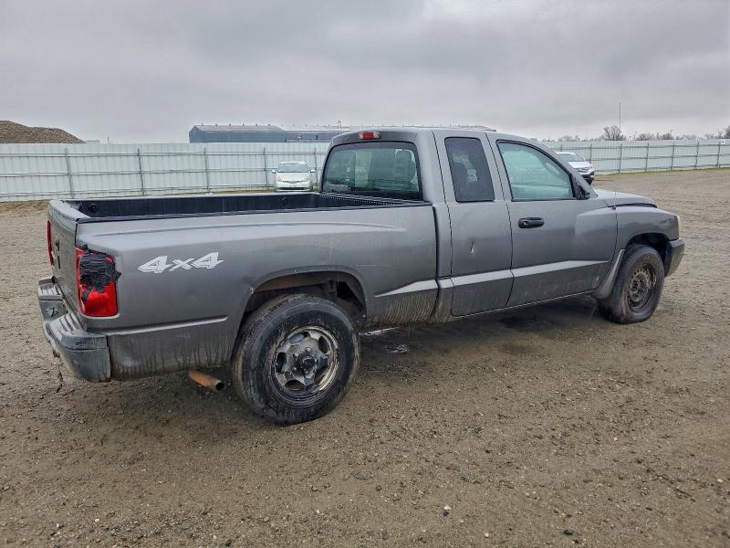 Photo 3 from auction – 2005 DODGE DAKOTA ST with VIN 1D7HW22K25S224741