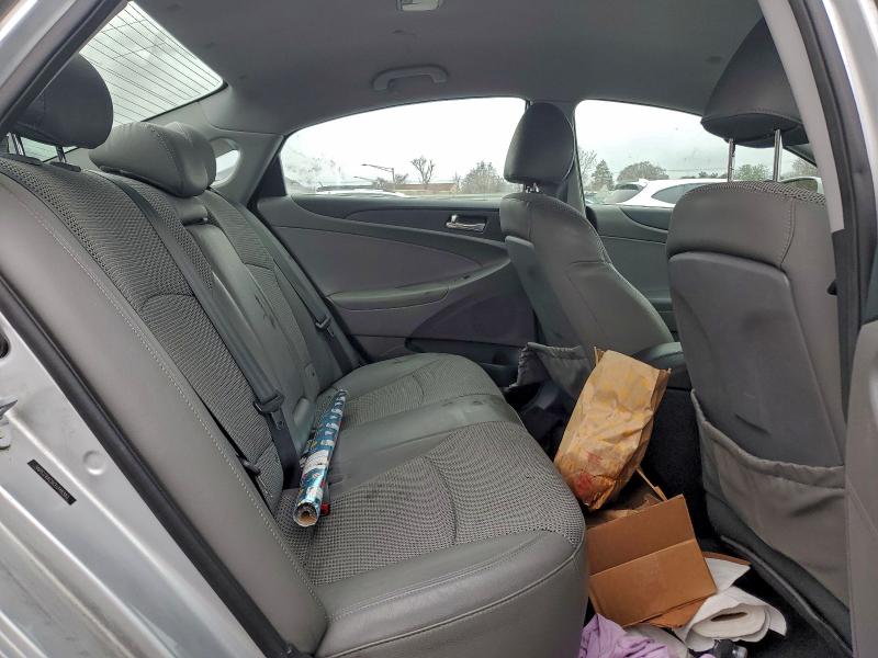 Photo 10 from auction – 2012 HYUNDAI SONATA SE with VIN 5NPEC4AC9CH348383
