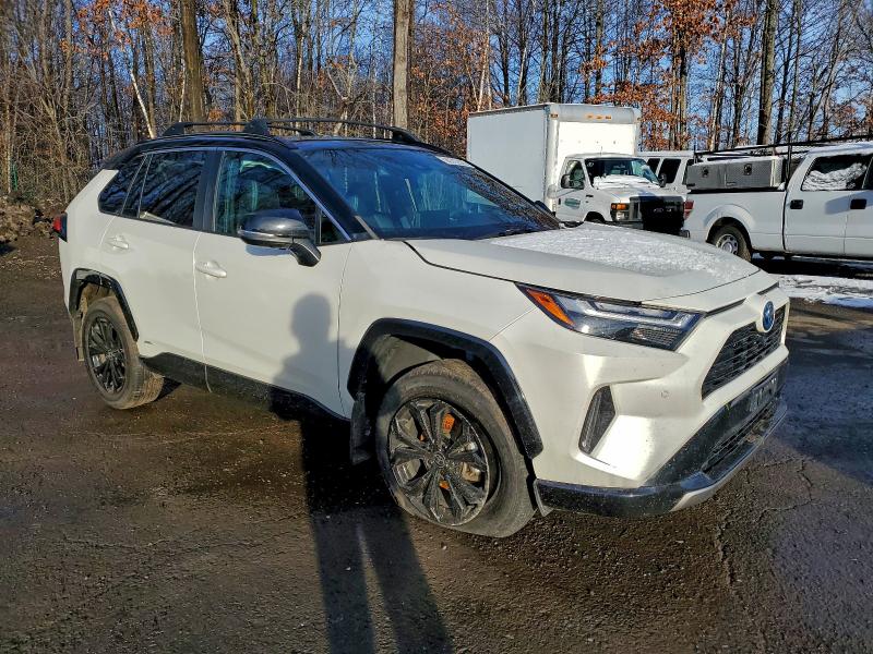 Photo 4 from auction – 2022 TOYOTA RAV4 XSE with VIN 4T3E6RFV7NU091508