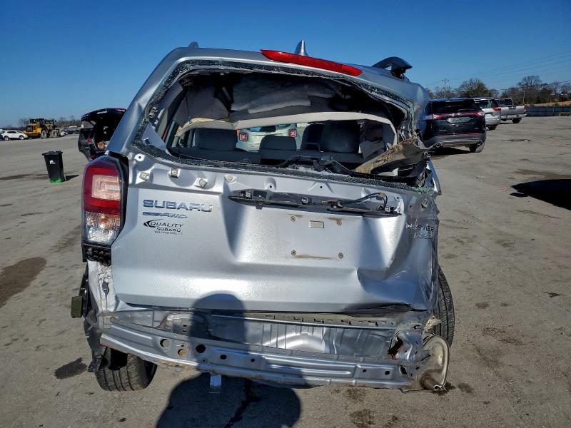 Photo 6 from auction – 2017 SUBARU FORESTER 2 with VIN JF2SJABCXHH489346