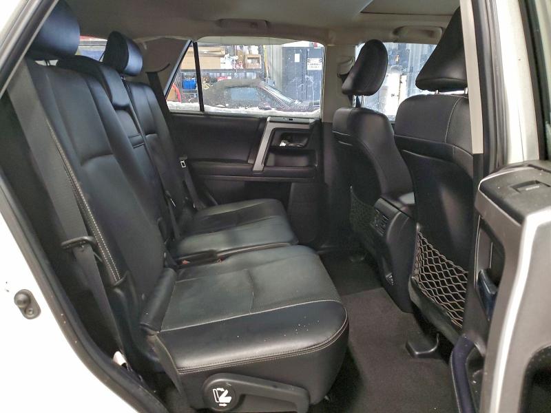 Photo 11 from auction – 2020 TOYOTA 4RUNNER SR with VIN JTEBU5JR8L5796538