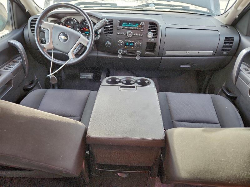 Photo 8 from auction – 2010 CHEVROLET SILVERADO with VIN 1GCSKSE38AZ209792