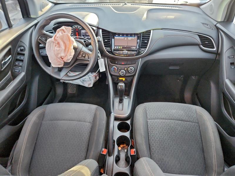 Photo 8 from auction – 2020 CHEVROLET TRAX LS with VIN KL7CJNSB1LB322061