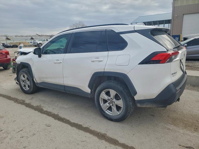 Photo 2 from auction – 2021 TOYOTA RAV4 with VIN 2T3P1RFV3MC187076