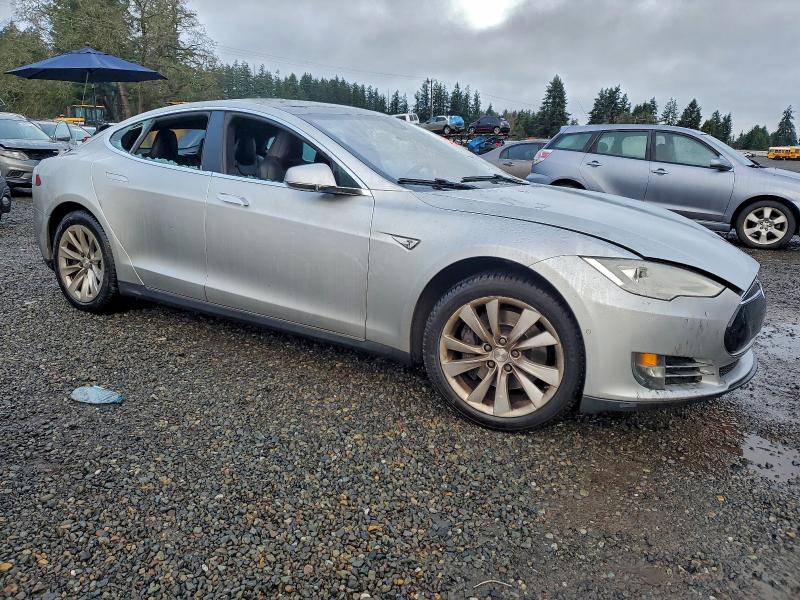 Photo 4 from auction – 2016 TESLA MODEL S with VIN 5YJSA1E16GF126713