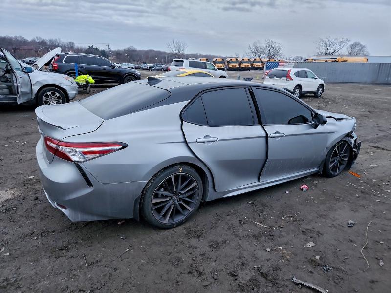 Photo 3 from auction – 2020 TOYOTA CAMRY with VIN 4T1K61BK7LU011680
