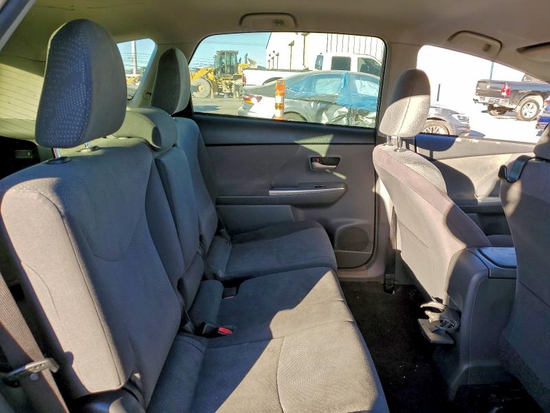 Photo 10 from auction – 2013 TOYOTA PRIUS V with VIN JTDZN3EUXD3245043