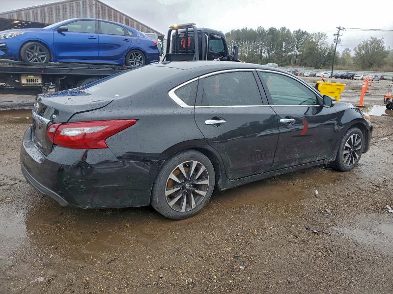 Photo 3 from auction – 2018 NISSAN ALTIMA with VIN 1N4AL3AP4JC111925
