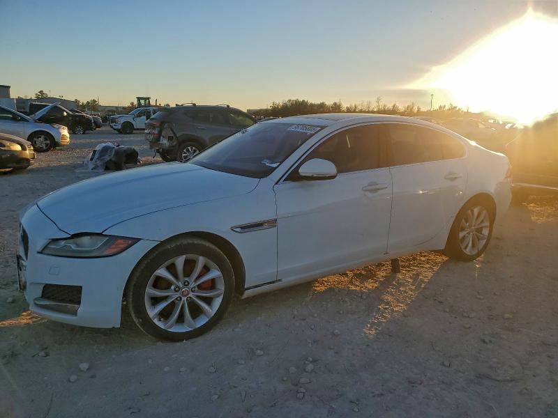 Photo 1 from auction – 2017 JAGUAR XF PREMIUM with VIN SAJBD4BN6HCY42639