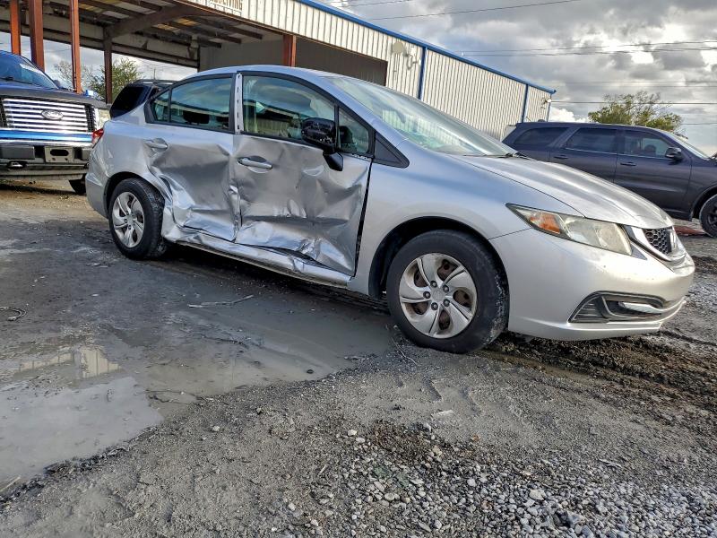 Photo 4 from auction – 2015 HONDA CIVIC LX with VIN 19XFB2F51FE076782
