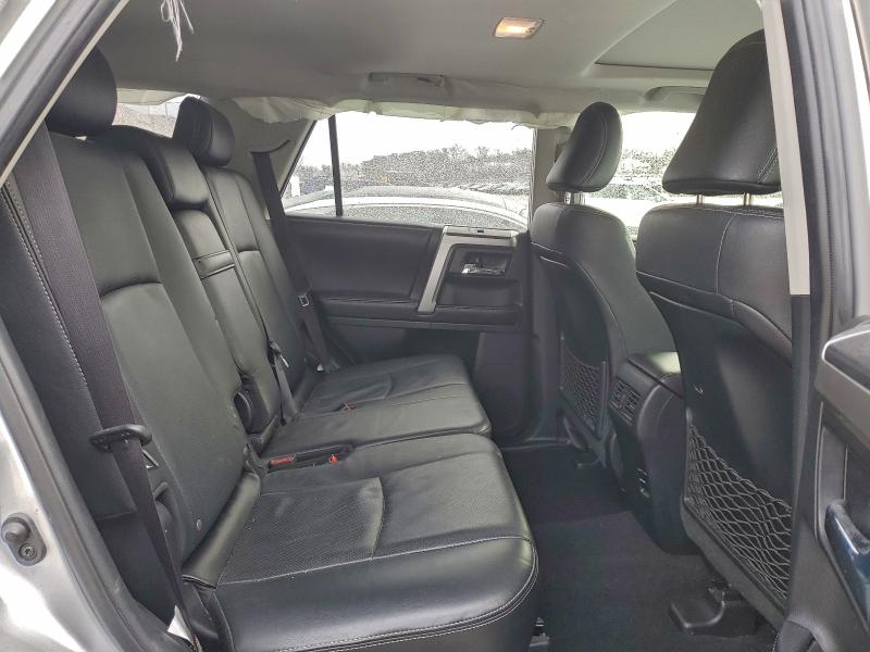 Photo 11 from auction – 2017 TOYOTA 4RUNNER SR with VIN JTEBU5JR3H5437430