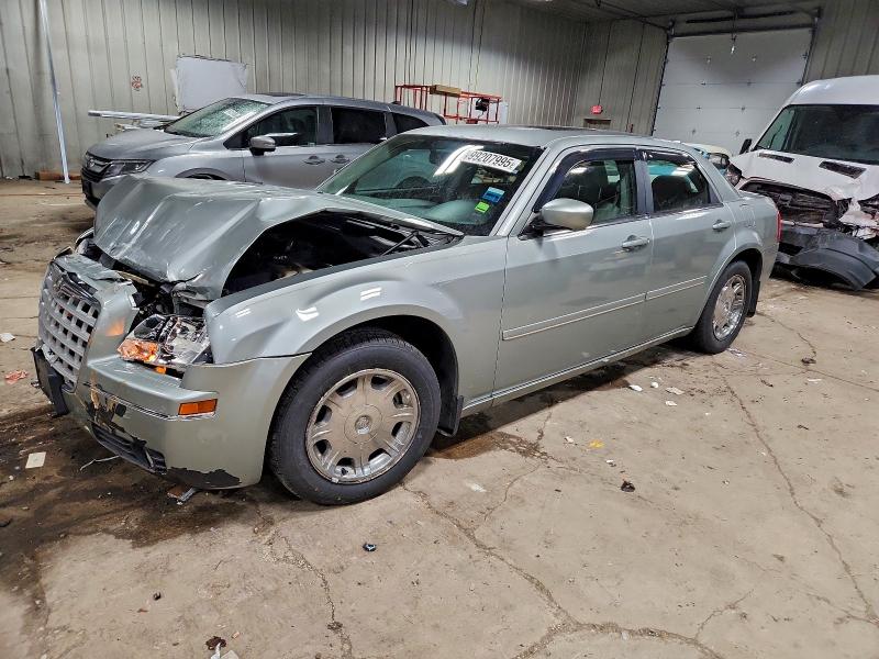 CHRYSLER 300 TOURIN 2005 with VIN 2C3AA53G95H693584 - Photo from auction