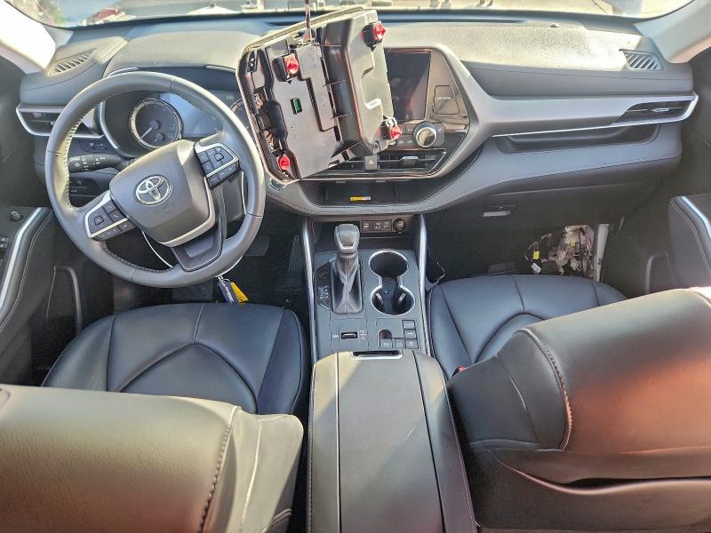 Photo 8 from auction – 2023 TOYOTA HIGHLANDER with VIN 5TDKDRAH1PS521709