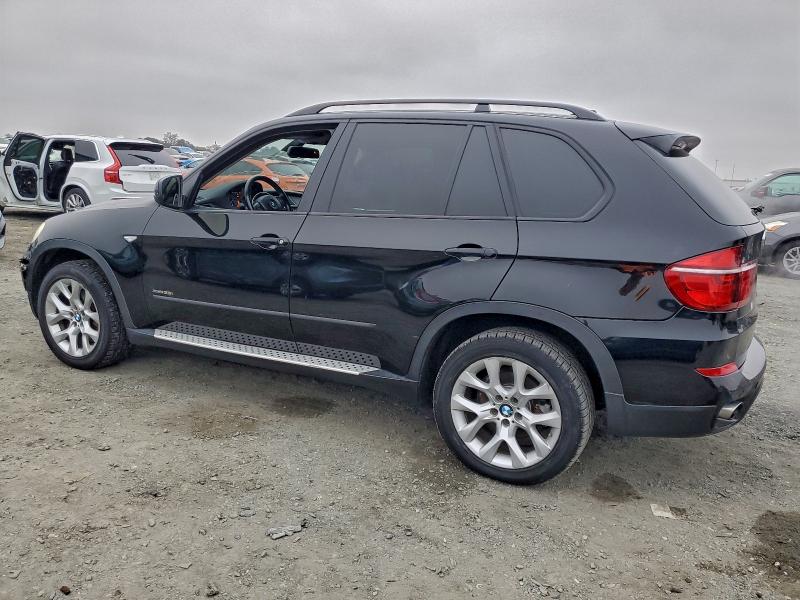 Photo 2 from auction – 2012 BMW X5 XDRIVE3 with VIN 5UXZV4C57CL986331