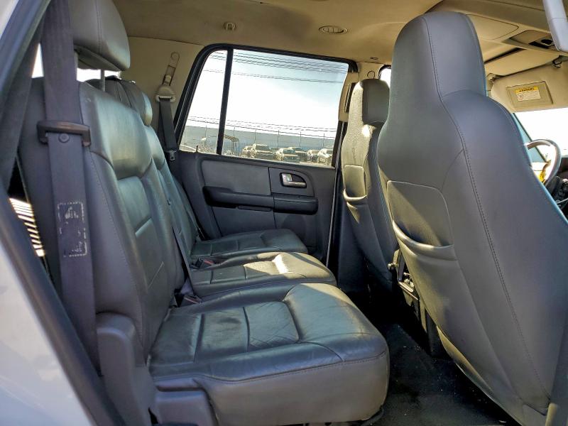 Photo 11 from auction – 2003 FORD EXPEDITION with VIN 1FMEU15L93LA29725