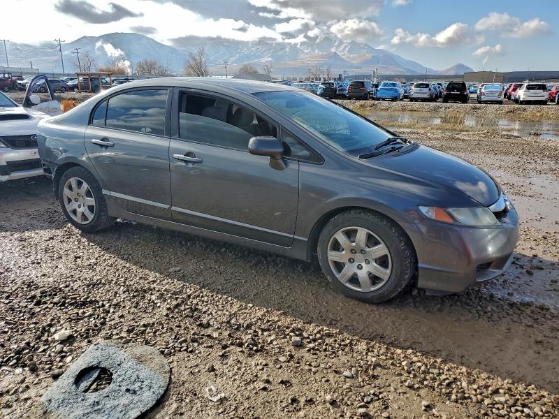 Photo 4 from auction – 2010 HONDA CIVIC LX with VIN 19XFA1F5XAE045620