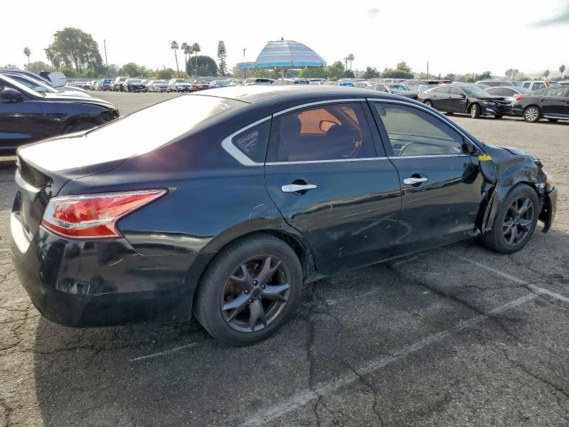Photo 3 from auction – 2013 NISSAN ALTIMA 2.5 with VIN 1N4AL3AP0DC122876