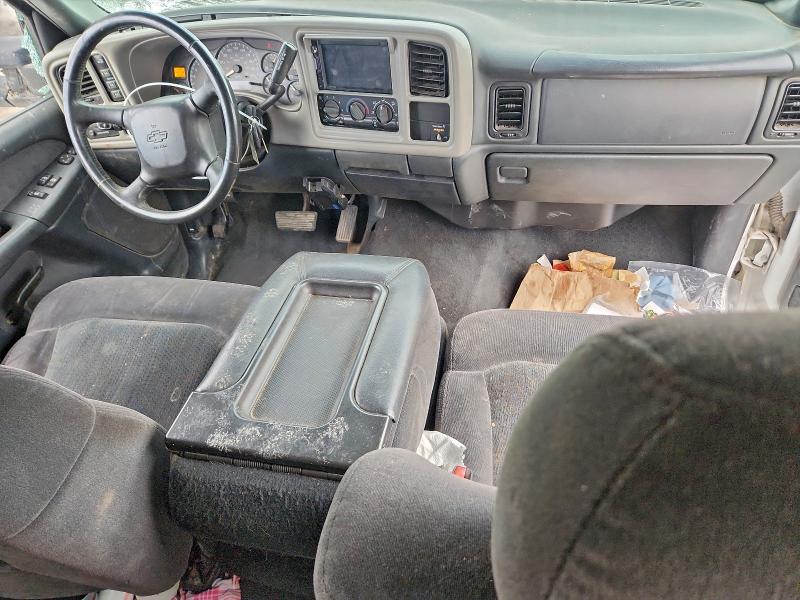 Photo 8 from auction – 2002 CHEVROLET SILVERADO with VIN 1GCHK29U82E161720