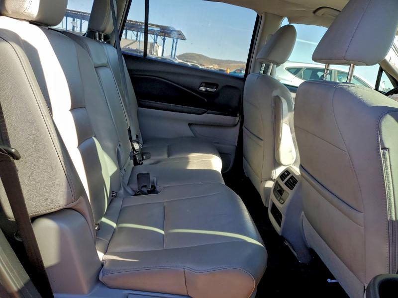 Photo 11 from auction – 2017 HONDA PILOT EXL with VIN 5FNYF5H50HB014315