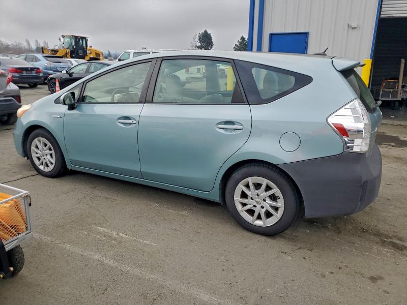 Photo 2 from auction – 2014 TOYOTA PRIUS V with VIN JTDZN3EU2E3308251