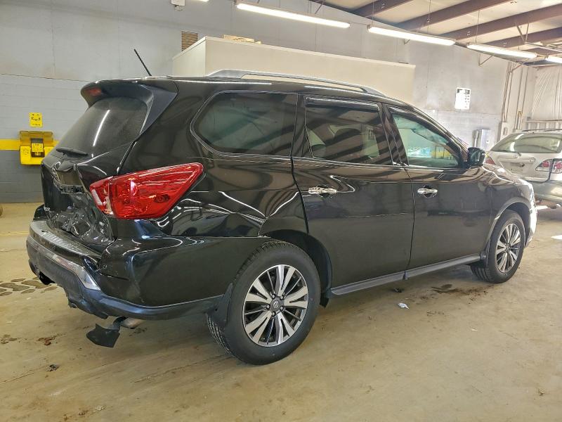 Photo 3 from auction – 2017 NISSAN PATHFINDER with VIN 5N1DR2MM7HC909729
