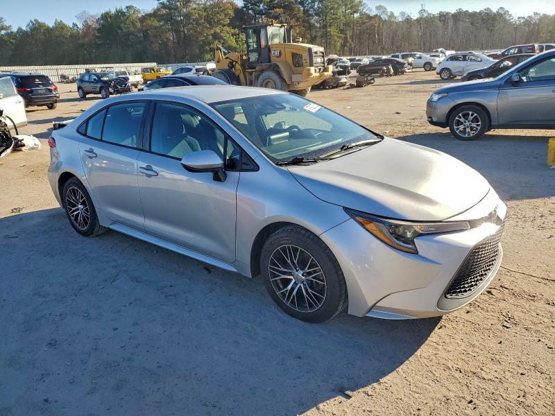Photo 4 from auction – 2021 TOYOTA COROLLA LE with VIN 5YFEPMAE1MP210105