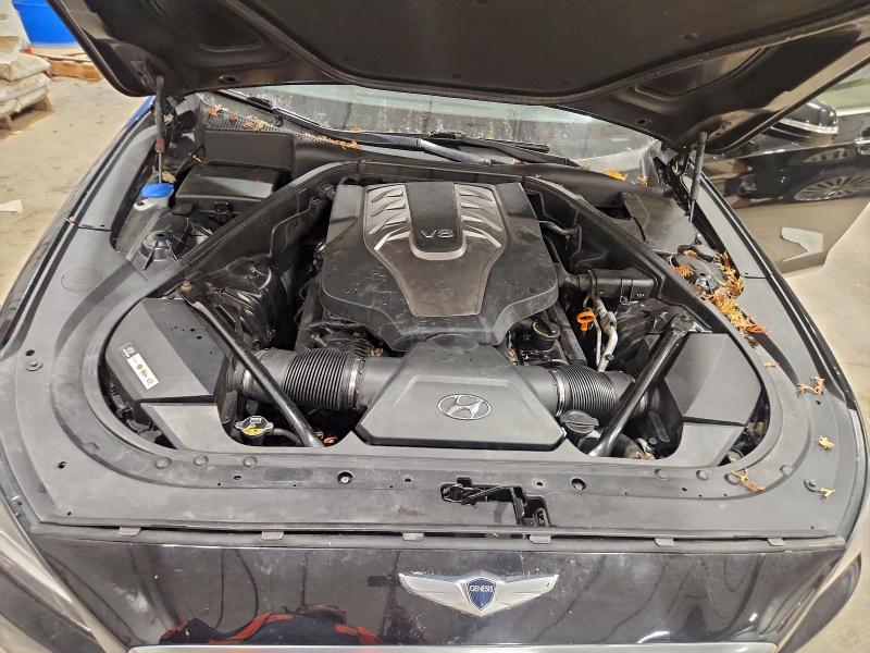 Photo 11 from auction – 2015 HYUNDAI GENESIS with VIN KMHGN4JF6FU027372