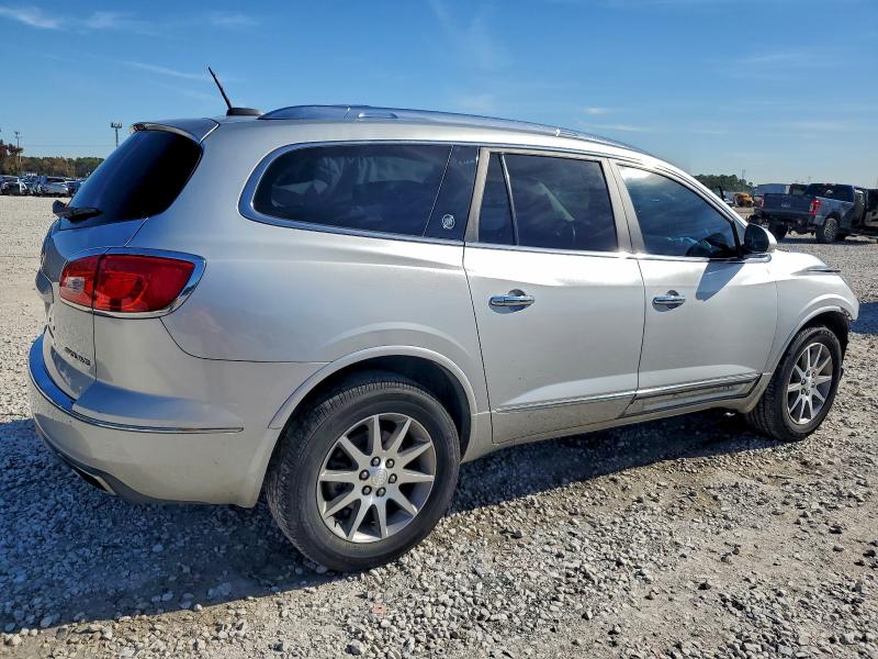 Photo 3 from auction – 2017 BUICK ENCLAVE with VIN 5GAKRAKD1HJ333612
