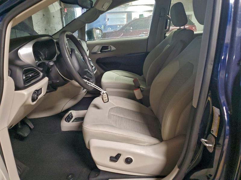 Photo 7 from auction – 2018 CHRYSLER PACIFICA H with VIN 2C4RC1H74JR230590