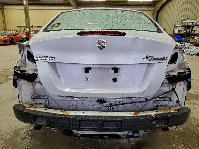Photo 6 from auction – 2013 SUZUKI KIZASHI S with VIN JS2RE9A12D6100078